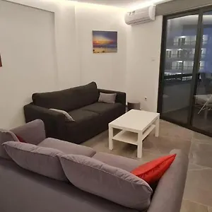  Apartament Prime Beachfront On Finikoudes Cypr